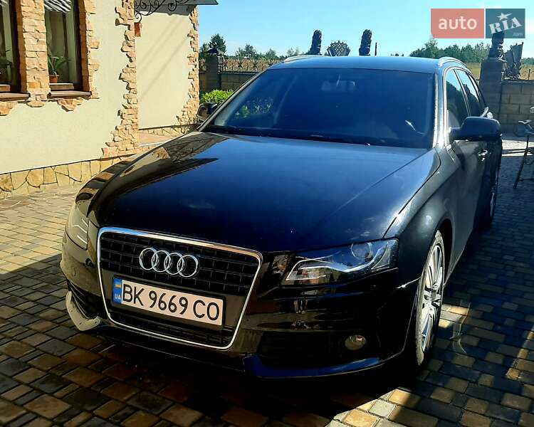 Універсал Audi A4 2009 в Вараші