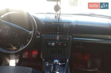Седан Audi A4 1997 в 