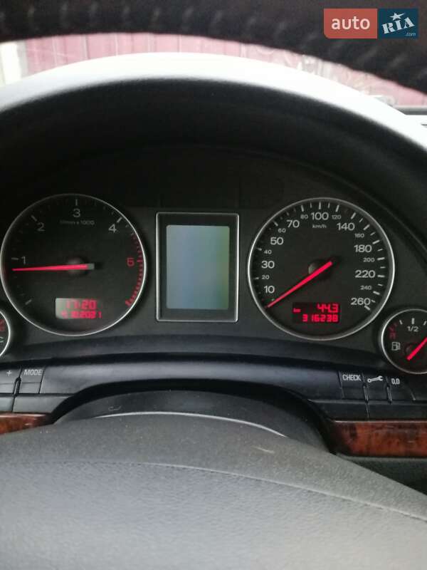 Седан Audi A4 2002 в Згуровке