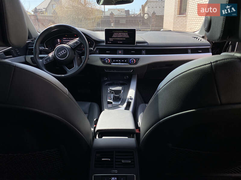 Седан Audi A4 2016 в Сарнах