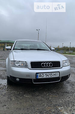 Седан Audi A4 2001 в Ужгороде