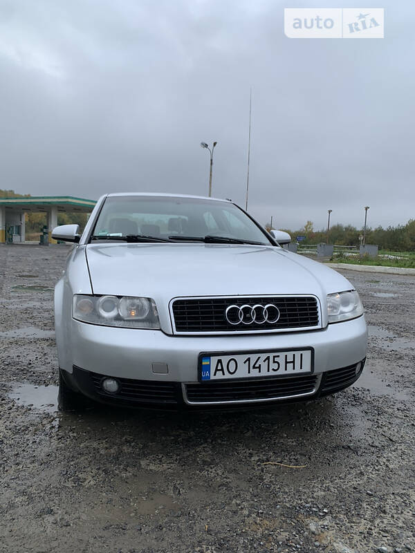 Седан Audi A4 2001 в Ужгороді