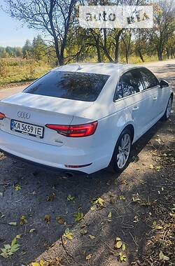 Седан Audi A4 2016 в Киеве