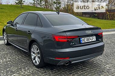 Седан Audi A4 2018 в 