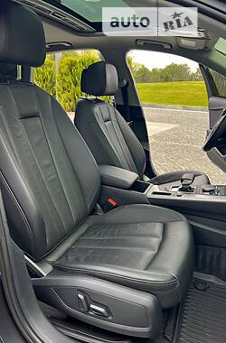 Седан Audi A4 2018 в 
