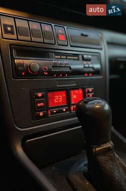 Универсал Audi A4 1997 в 