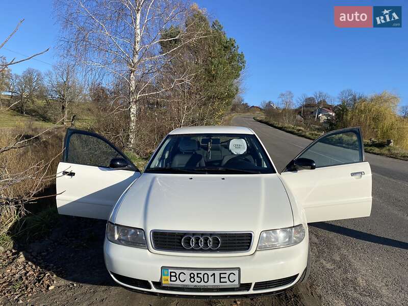 Универсал Audi A4 1997 в Львове