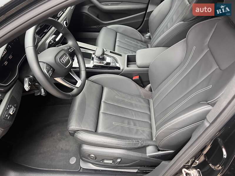 Седан Audi A4 2020 в Львові