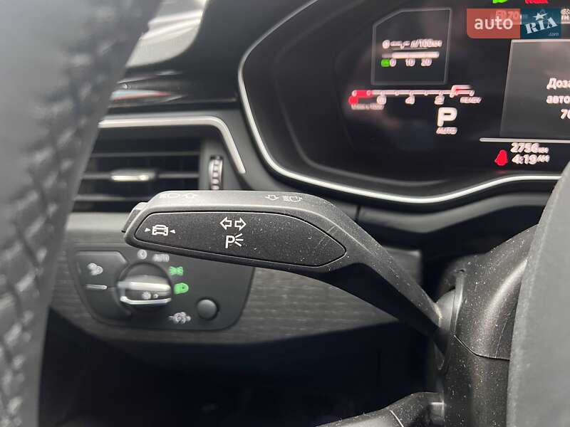 Седан Audi A4 2020 в Львові