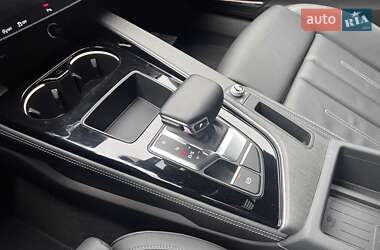 Седан Audi A4 2020 в Львові