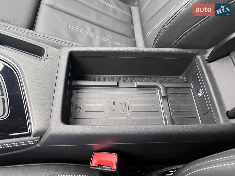 Седан Audi A4 2020 в Львові