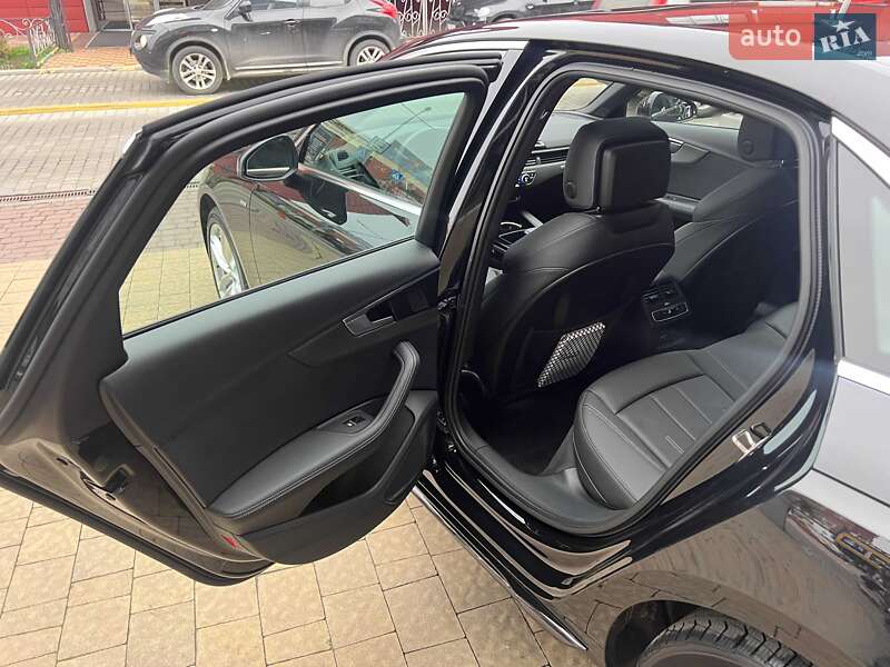 Седан Audi A4 2020 в Львові