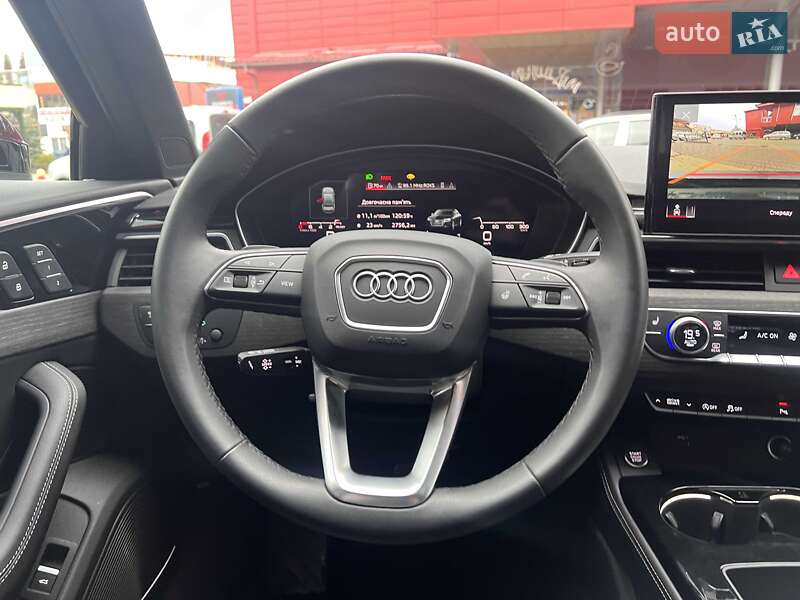 Седан Audi A4 2020 в Львові