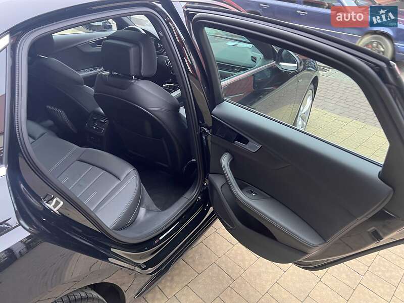 Седан Audi A4 2020 в Львові