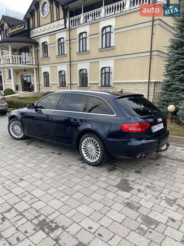 Универсал Audi A4 2010 в Сарнах