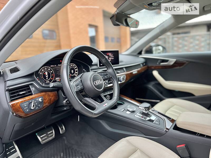 Седан Audi A4 2017 в Рівному