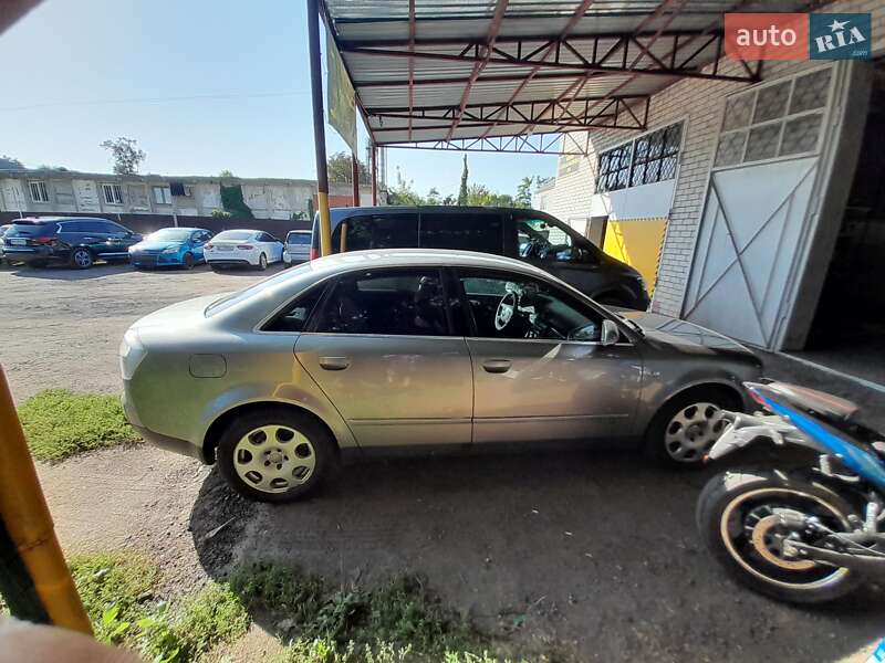 Седан Audi A4 2001 в Кременчуге