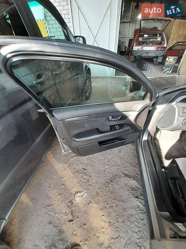 Седан Audi A4 2001 в Кременчуге