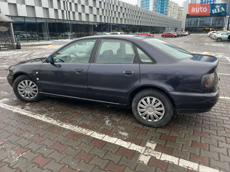 Седан Audi A4 1999 в Одессе