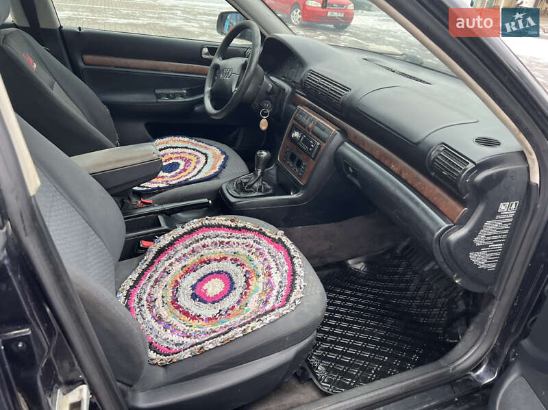 Седан Audi A4 1999 в Одессе
