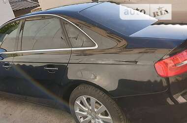 Седан Audi A4 2013 в Днепре