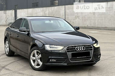 Седан Audi A4 2012 в 