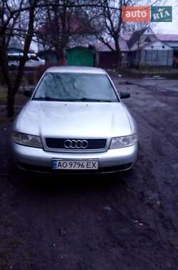 Седан Audi A4 1995 в Ужгороде