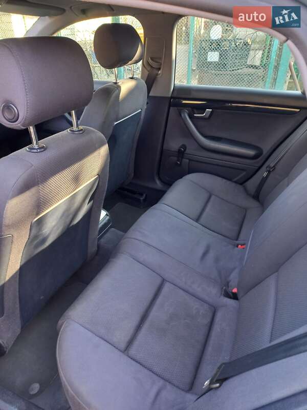 Седан Audi A4 2001 в Подольске