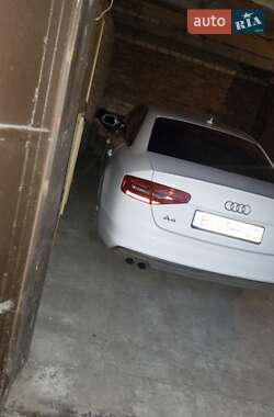 Седан Audi A4 2016 в Кропивницком