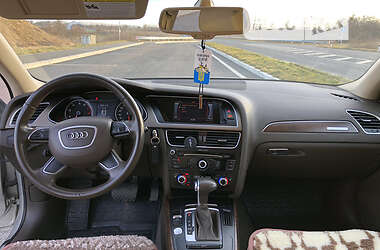 Седан Audi A4 2013 в Тальному