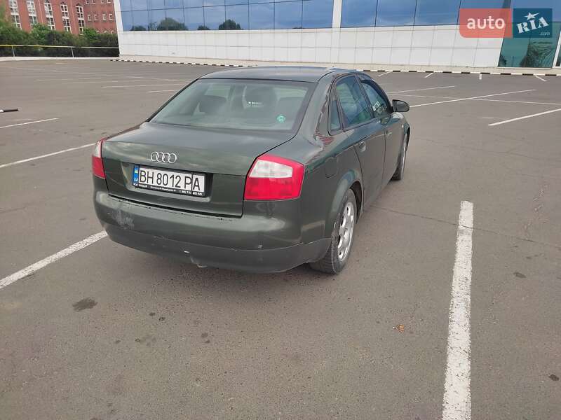 Седан Audi A4 2001 в Белгороде-Днестровском