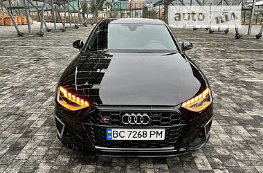Седан Audi A4 2021 в 