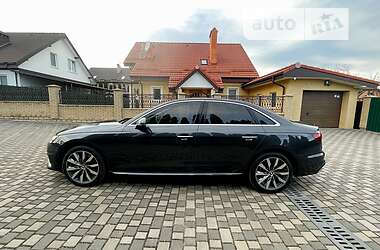 Седан Audi A4 2019 в 