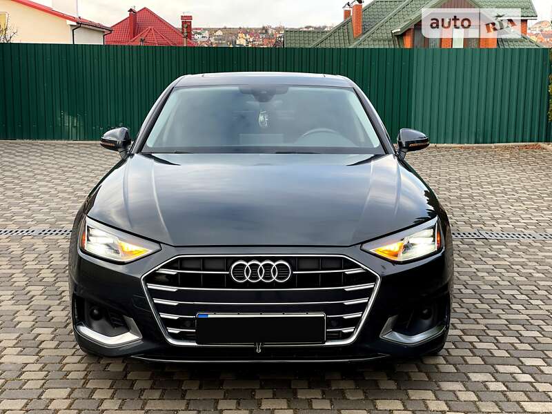 Седан Audi A4 2019 в Хмельницькому