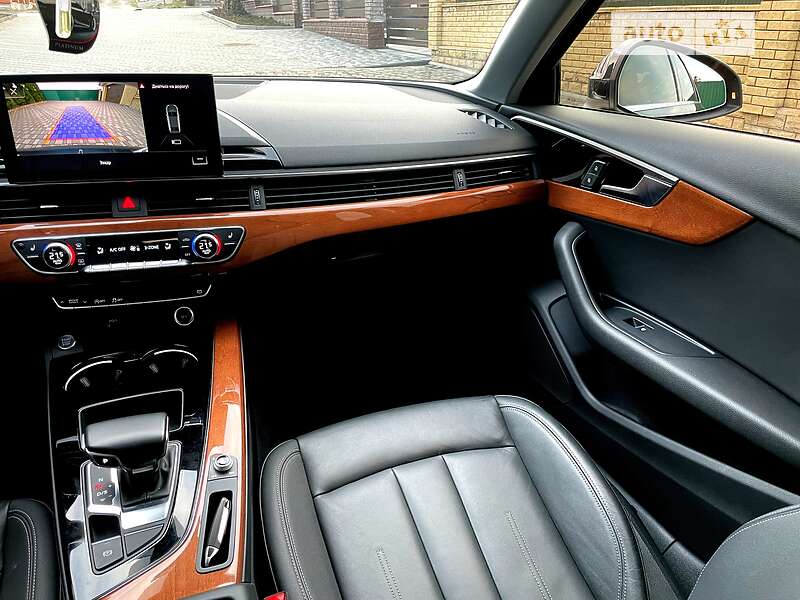Седан Audi A4 2019 в Хмельницькому