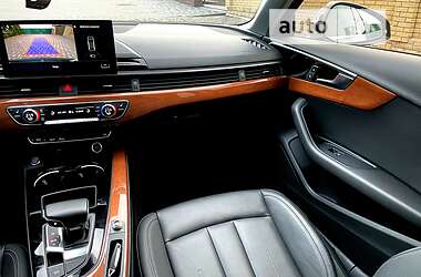 Седан Audi A4 2019 в 