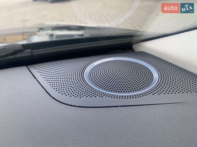 Седан Audi A4 2011 в Хусте