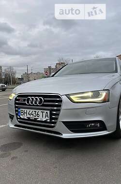 Седан Audi A4 2012 в Києві