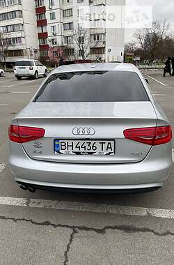 Седан Audi A4 2012 в Києві