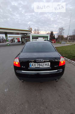 Седан Audi A4 2004 в Валках