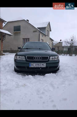 Седан Audi A4 1995 в Львове