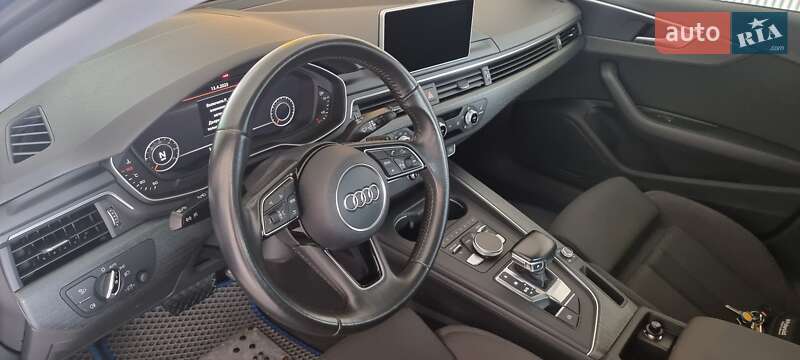 Седан Audi A4 2016 в Киеве