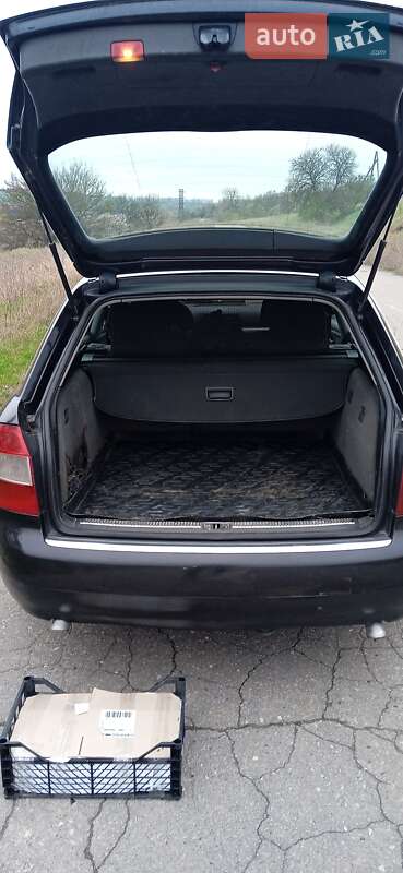 Универсал Audi A4 2001 в Ржищеве