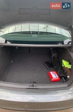 Седан Audi A4 2012 в 