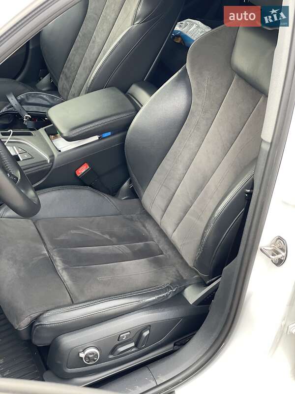 Универсал Audi A4 2019 в Житомире