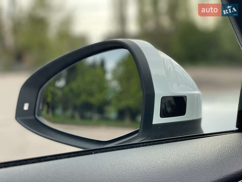 Универсал Audi A4 2019 в Житомире