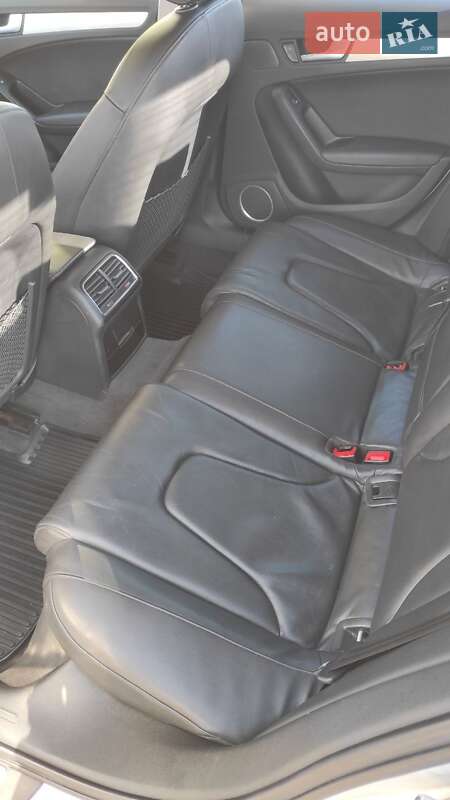 Седан Audi A4 2010 в Черновцах