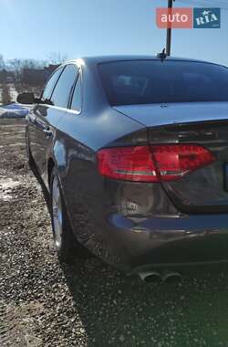 Седан Audi A4 2010 в Чернівцях