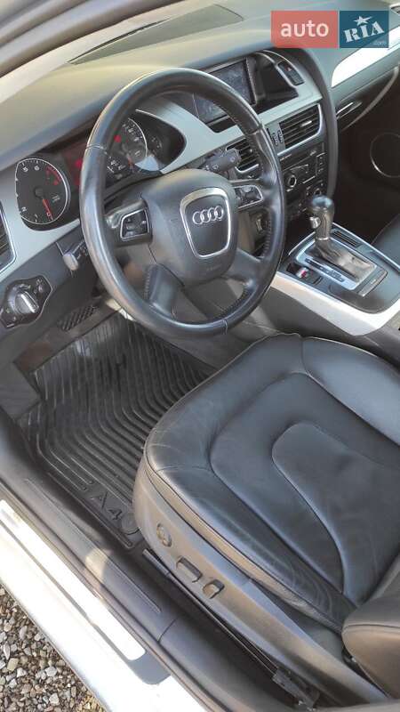 Седан Audi A4 2010 в Черновцах