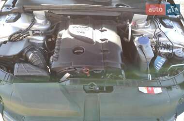 Седан Audi A4 2010 в Чернівцях